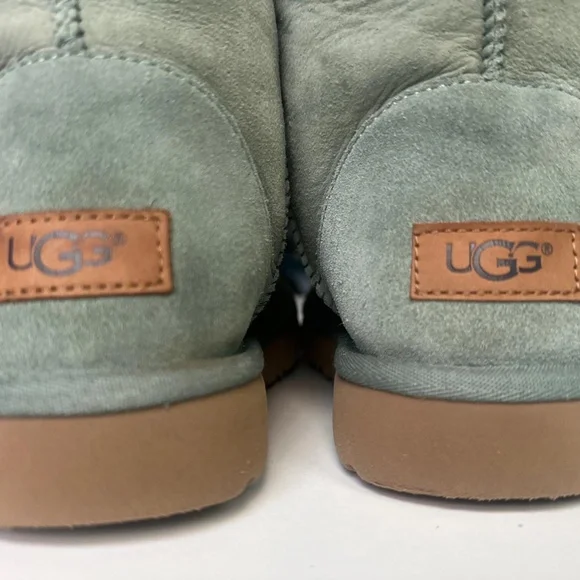 UGG Classic Short II Sea Green Sheepskin Boots Women's 8 (Discontinued Colorway) - Picture 5 of 11